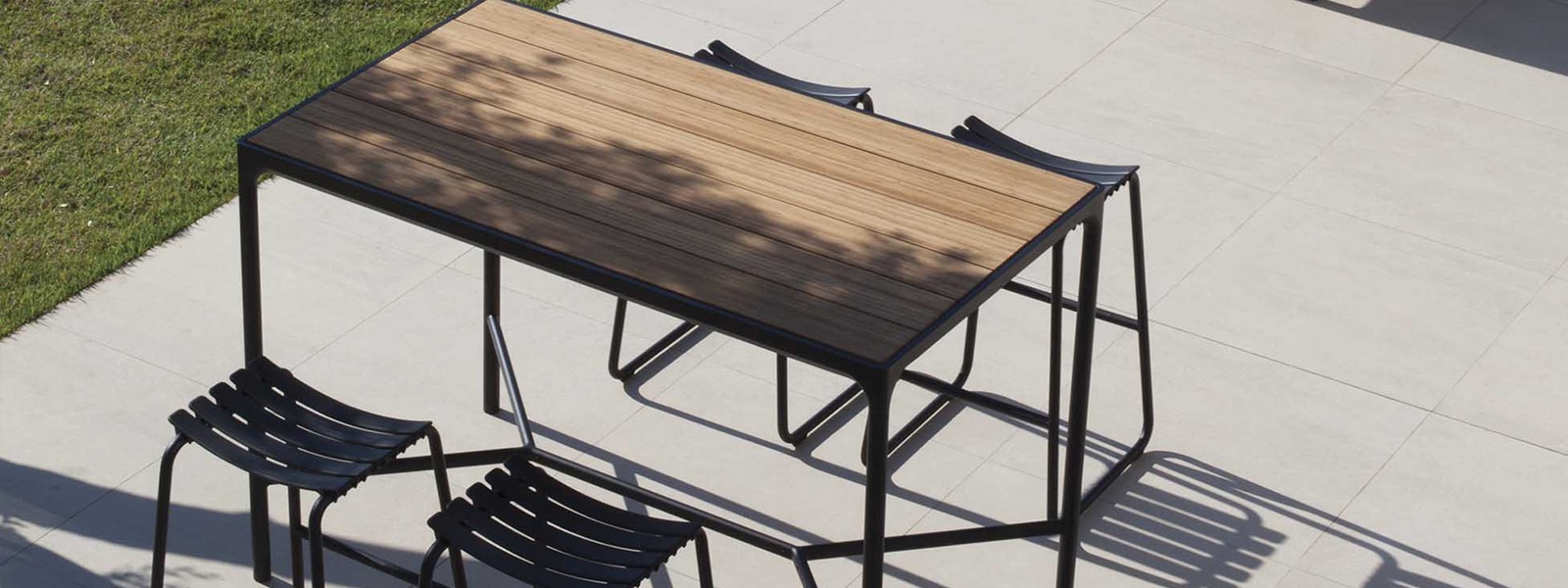 HOUE Four Slide background