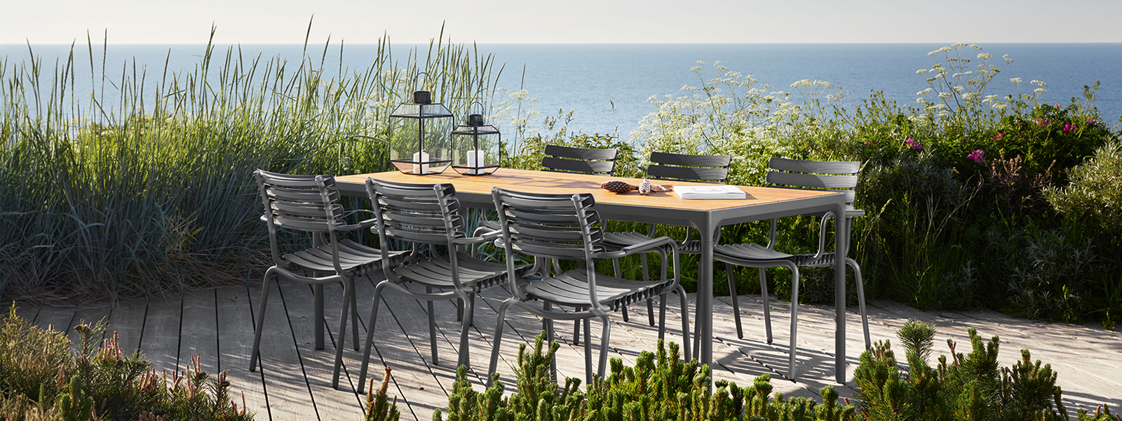 HOUE Four Slide background