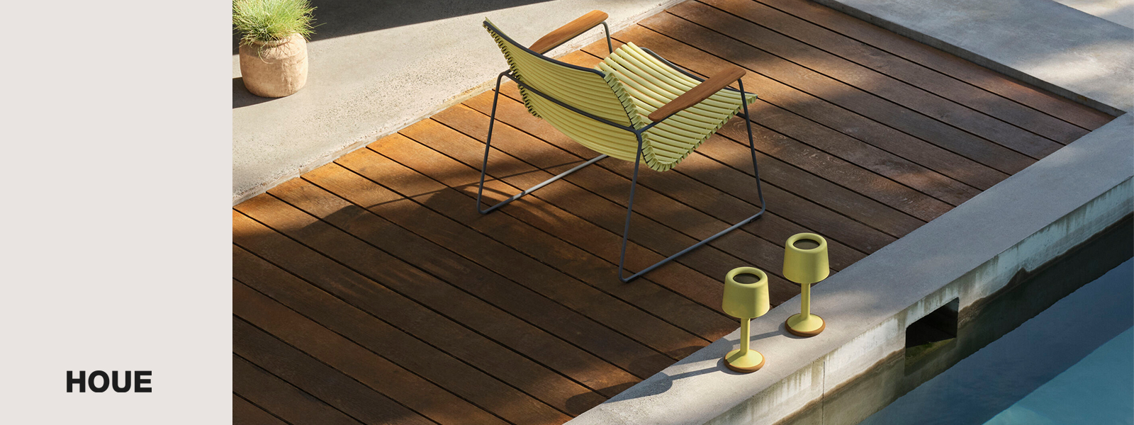 HOUE Luu Slide background